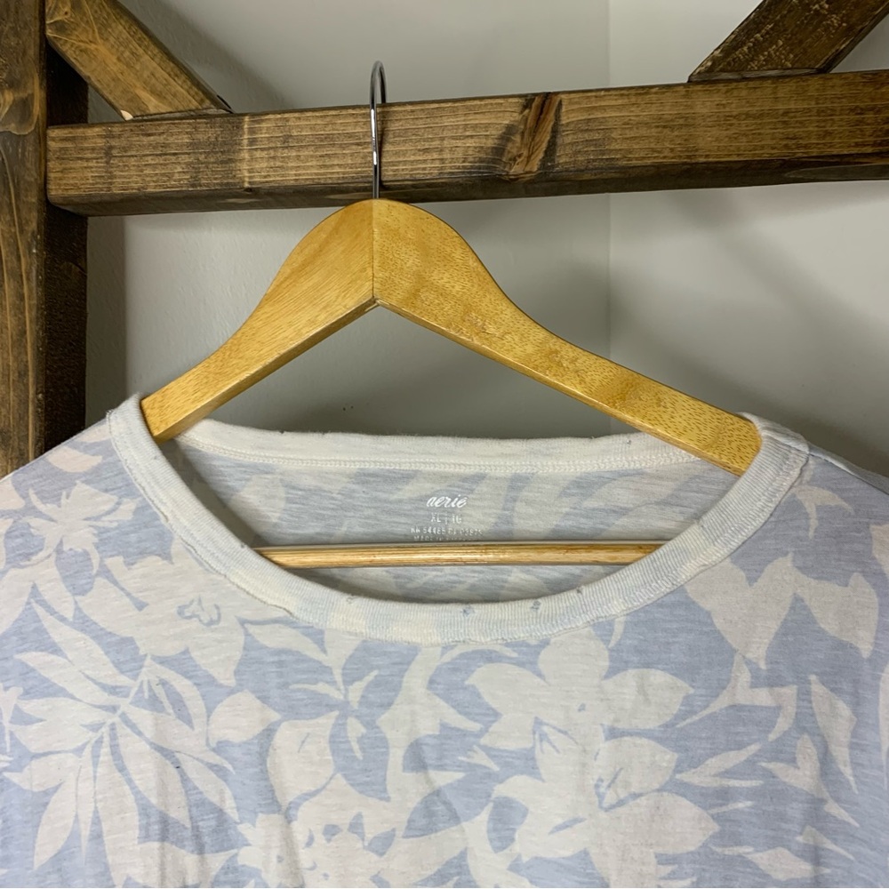 Aerie Blue and White Floral Shirt Size XL - Picture 3 of 7